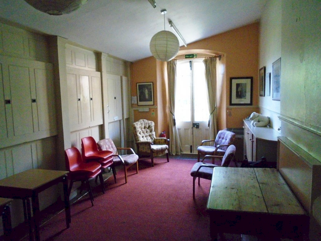 /images/library/large/small_room_1a.jpg